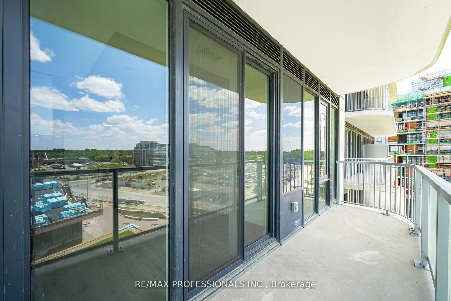 220 Missinnihe Way, #615