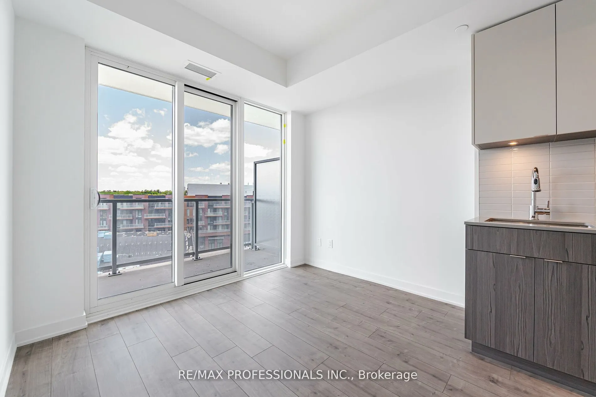220 Missinnihe Way, #615