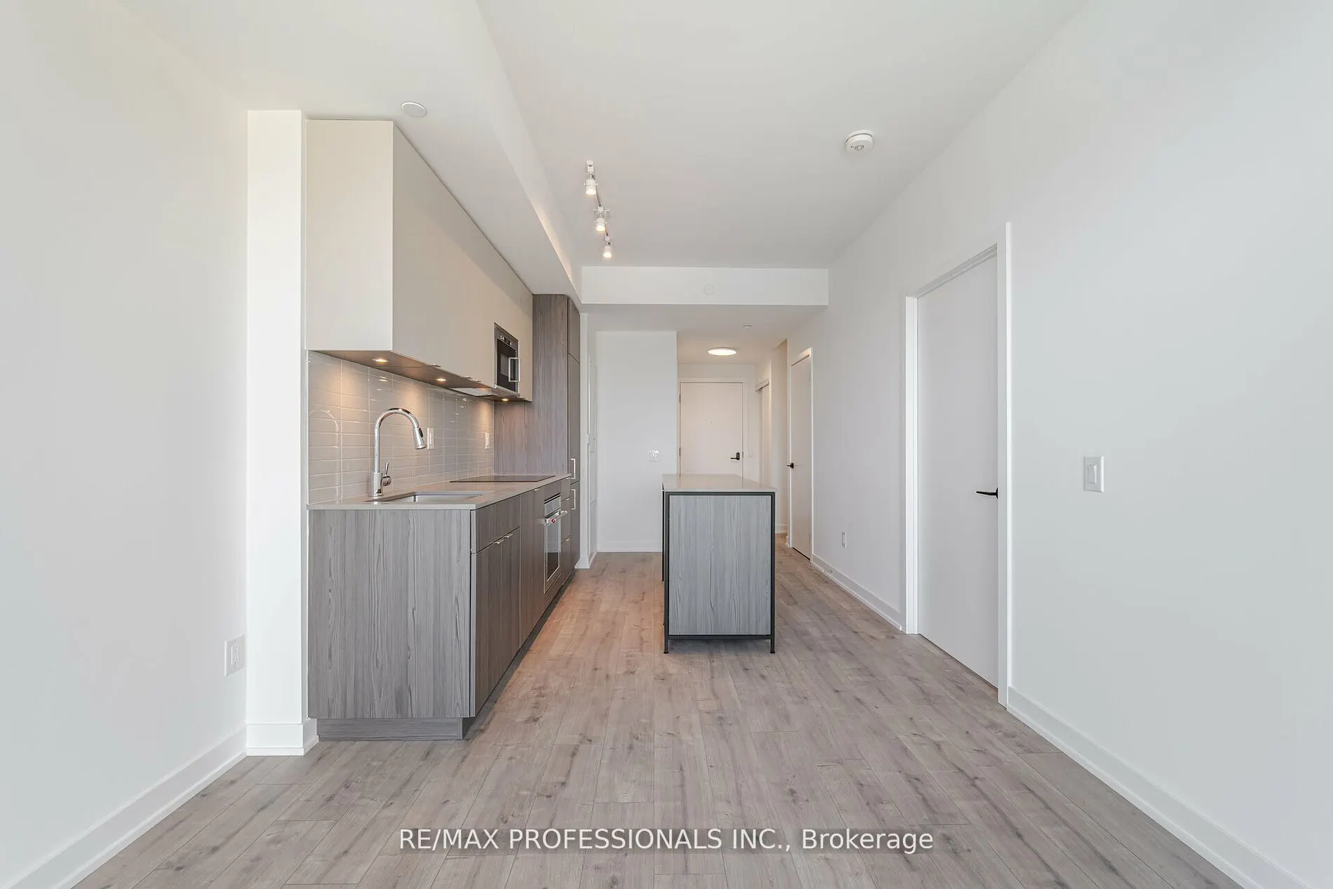 220 Missinnihe Way, #615