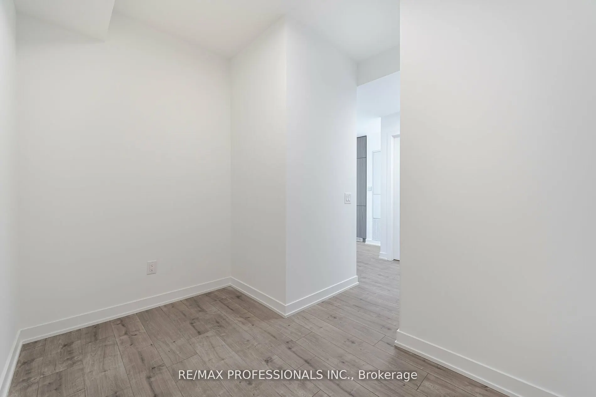 220 Missinnihe Way, #615