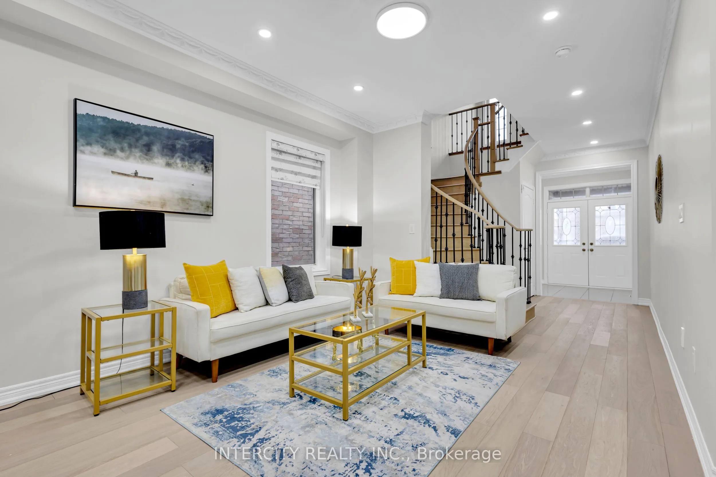 98 Lola Crescent