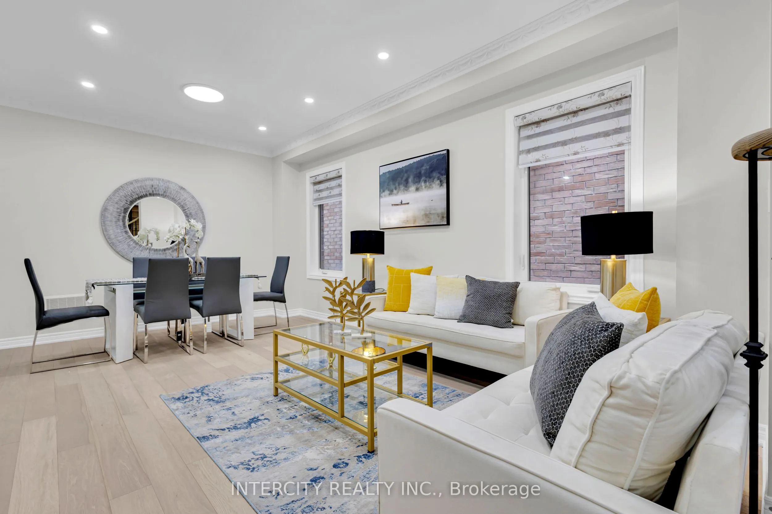 98 Lola Crescent