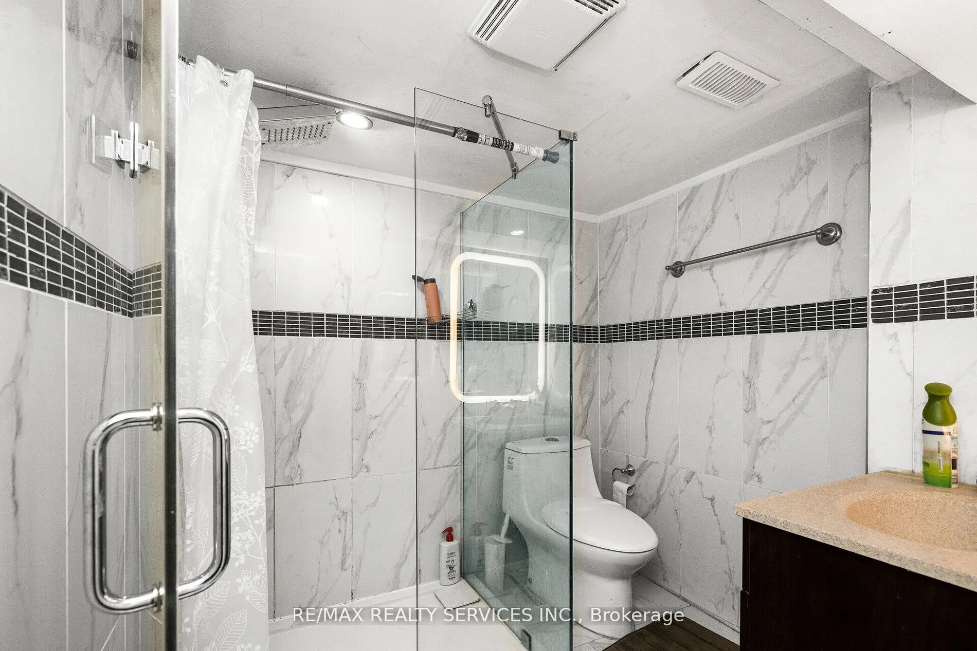 16 Mendoza Drive N, #Basement