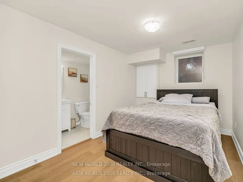 32 Edwalter Avenue, #Lower