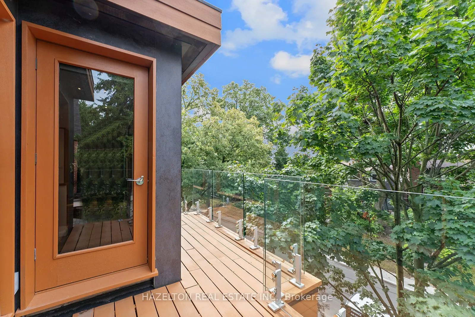 32 Regal Road