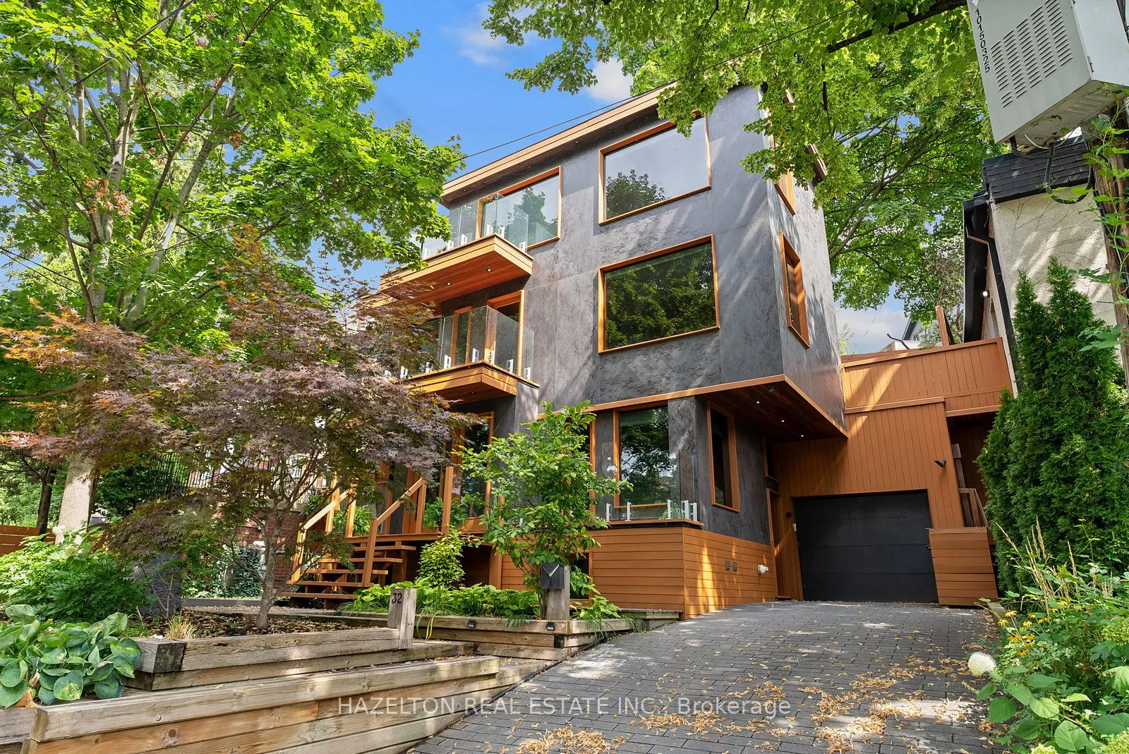 32 Regal Road