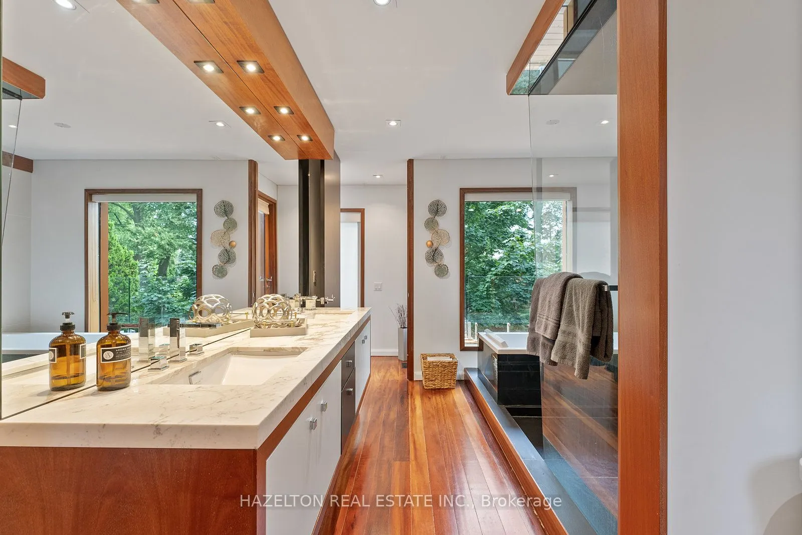 32 Regal Road