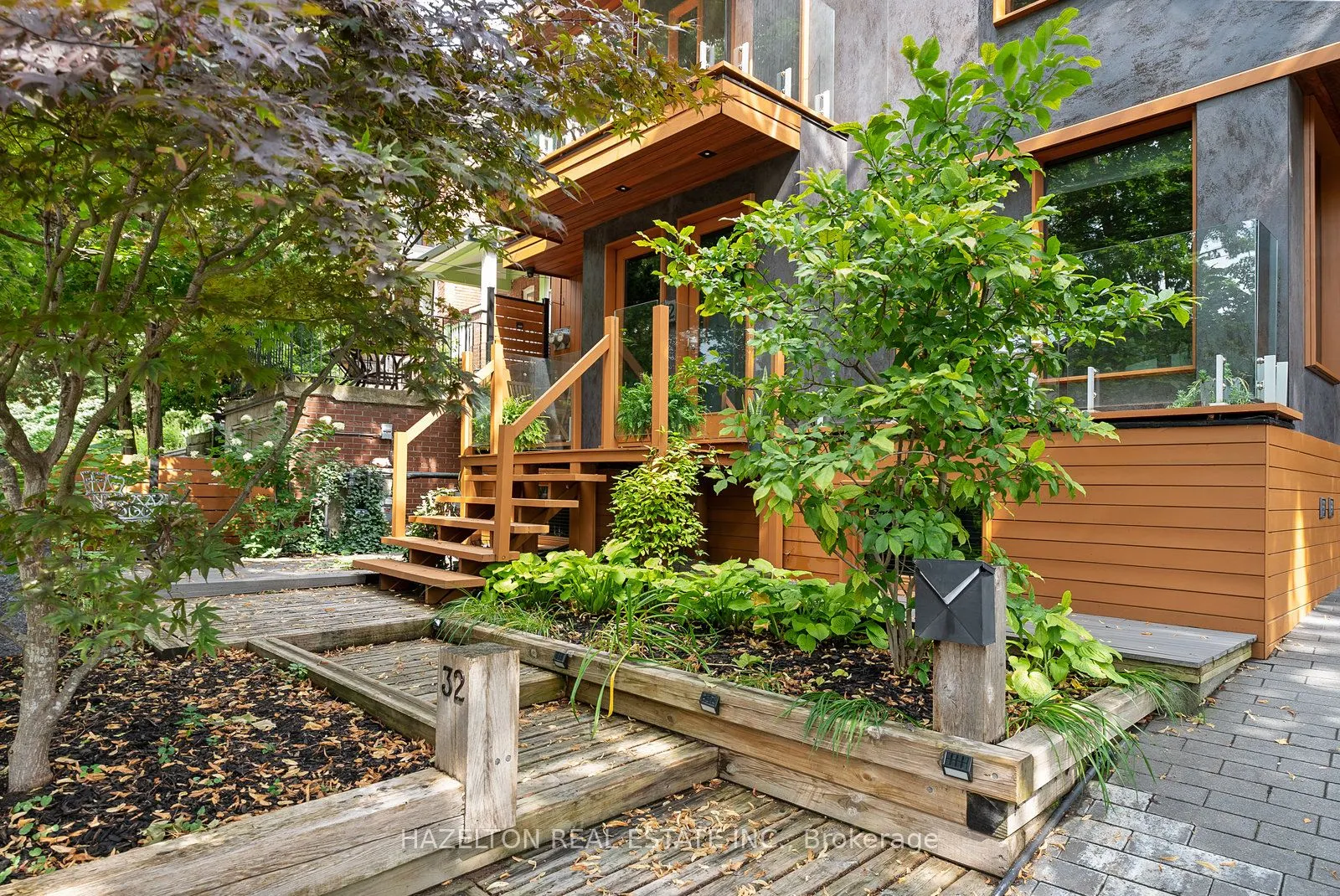 32 Regal Road