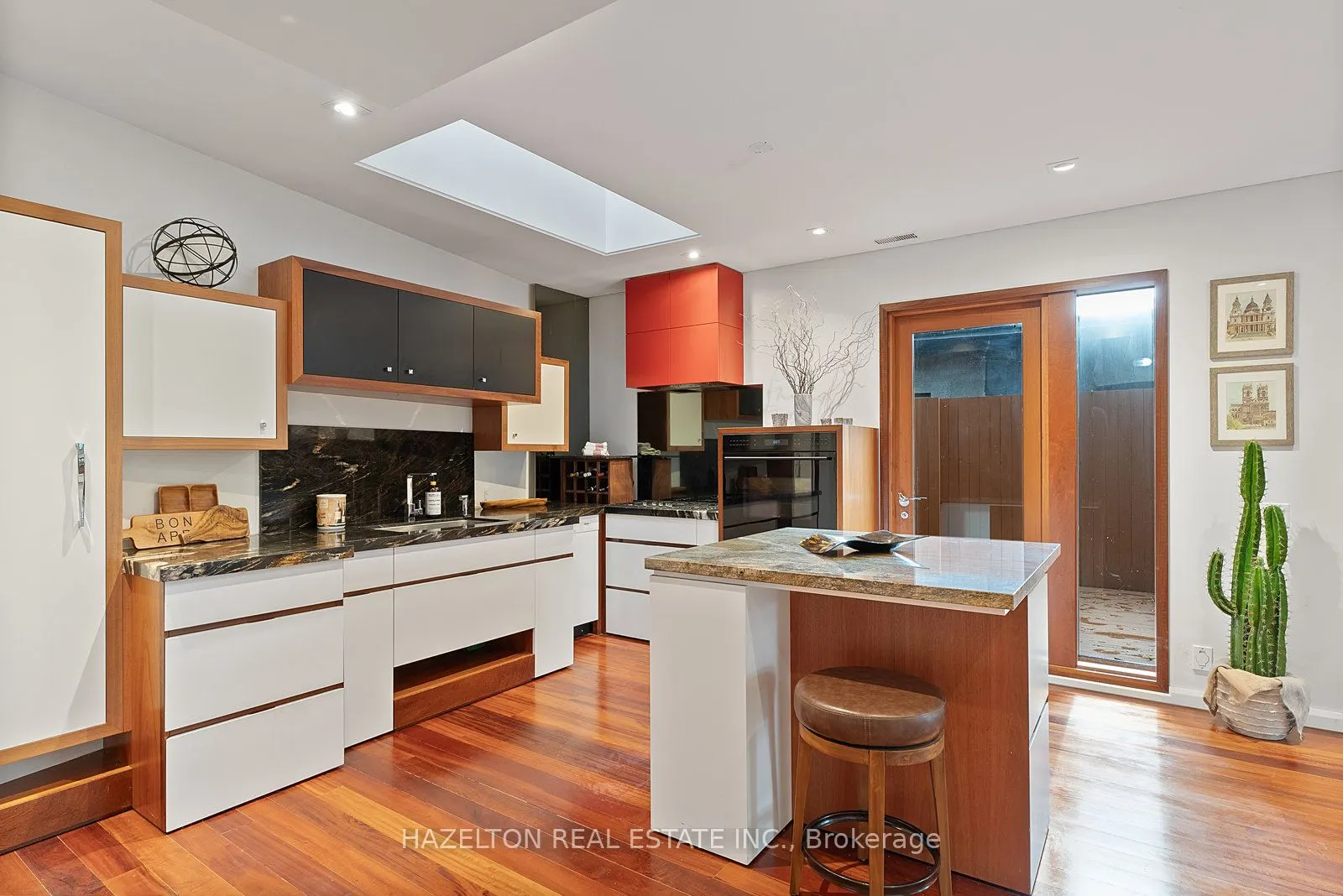 32 Regal Road