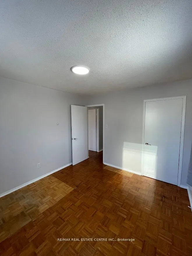 4616 Metcalfe Avenue, #Upper