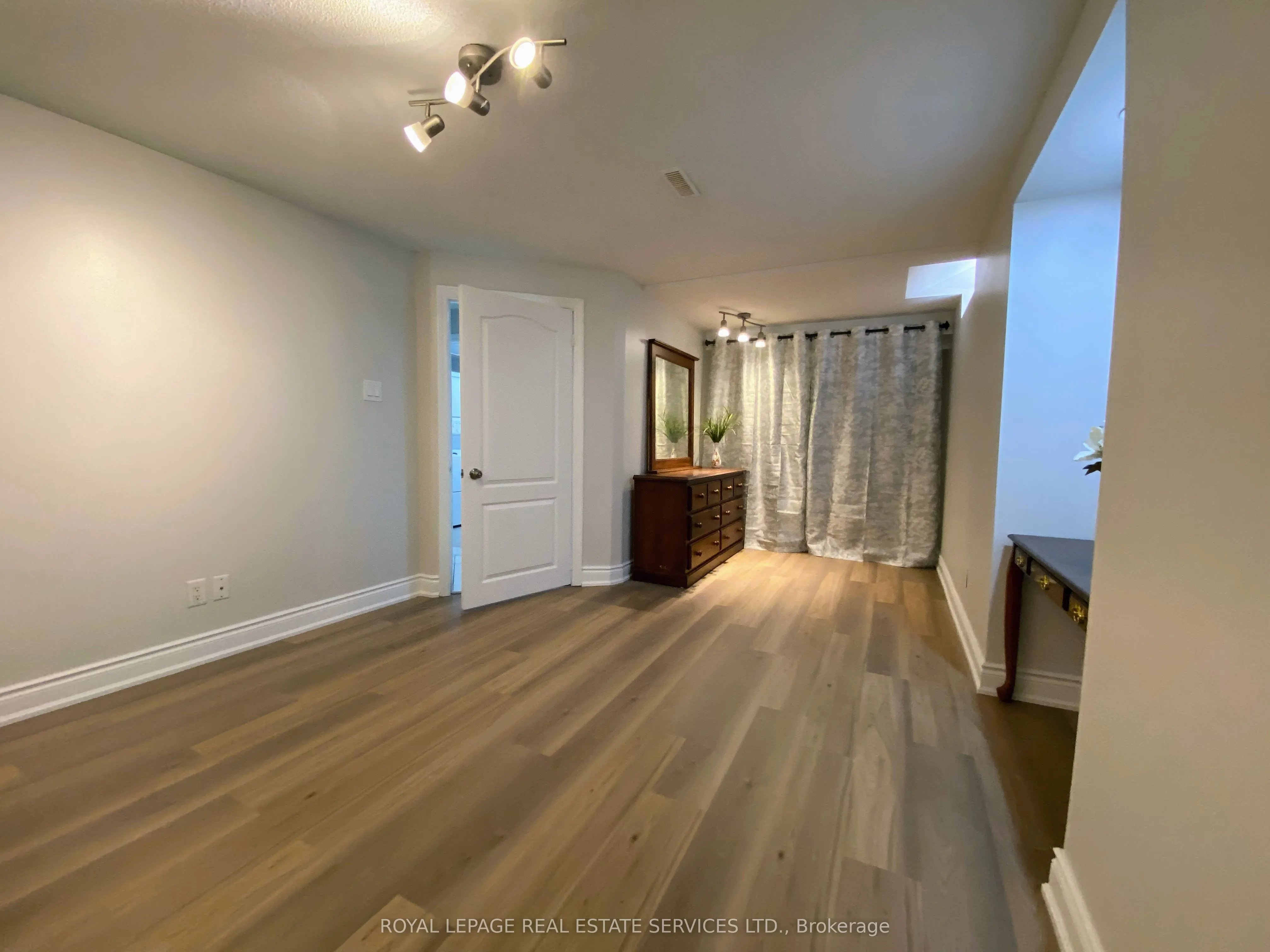 5538 Turney (Bsmt) Drive