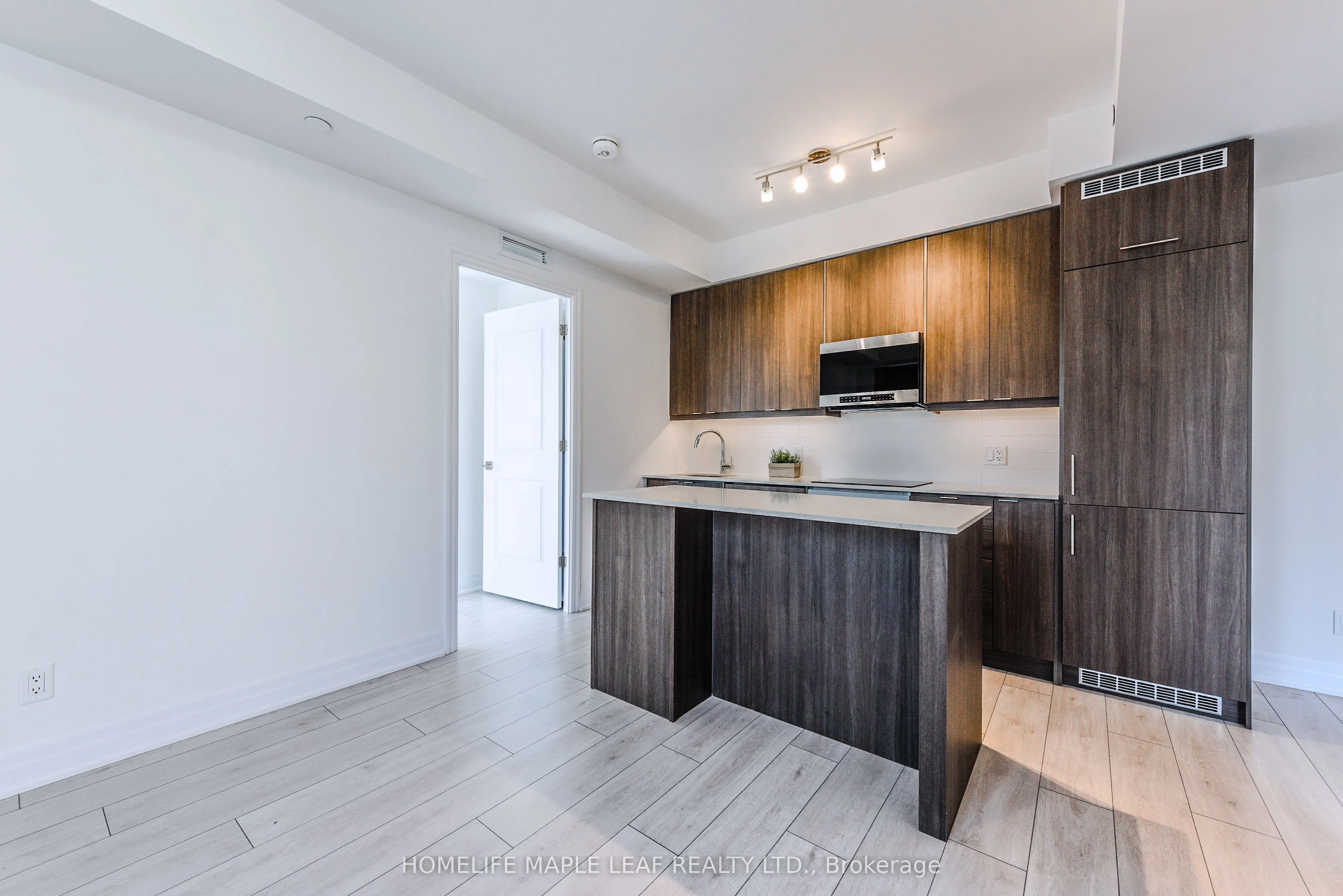 30 Elm Drive E, #604