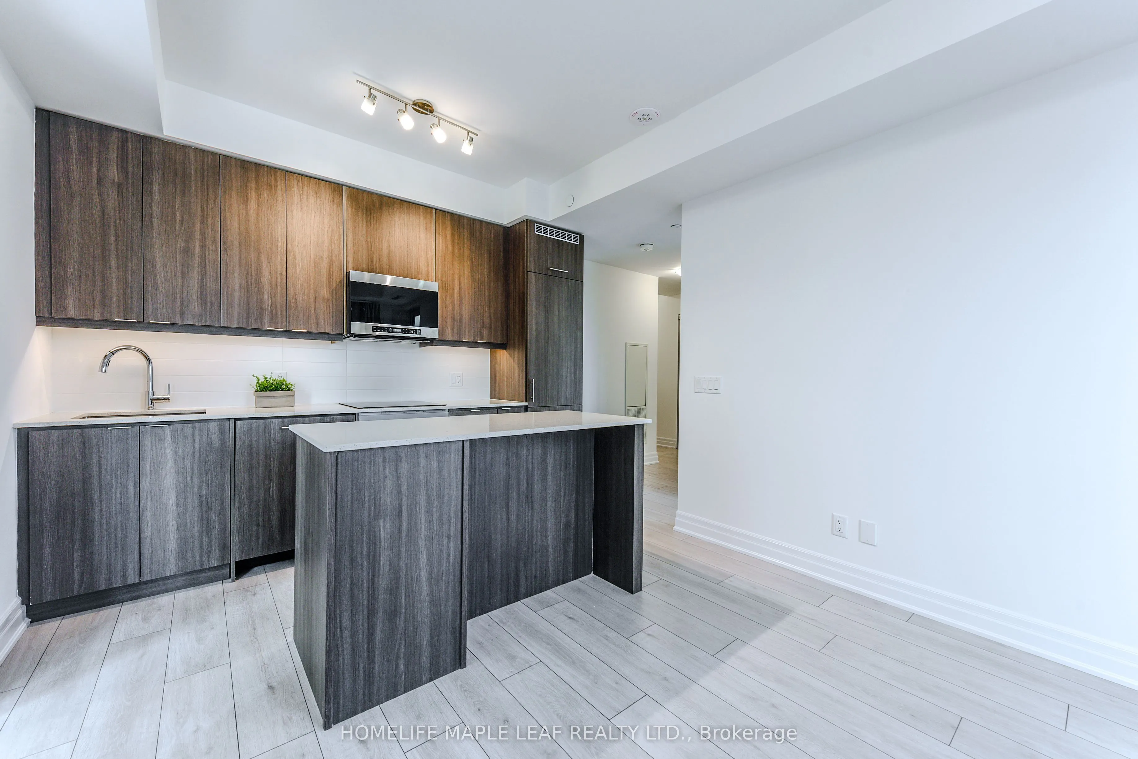 30 Elm Drive E, #604