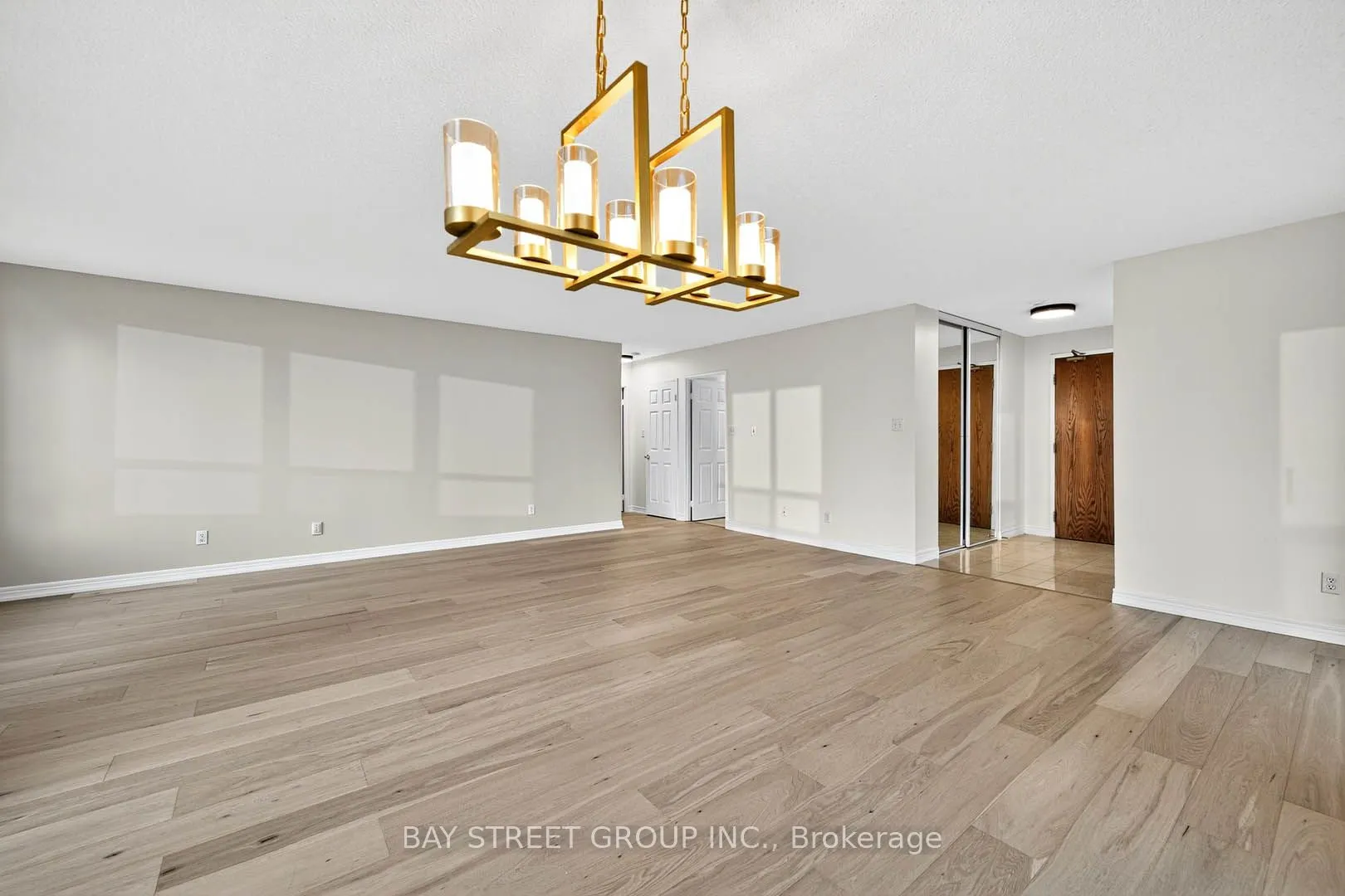 156 Enfield Place, #2907