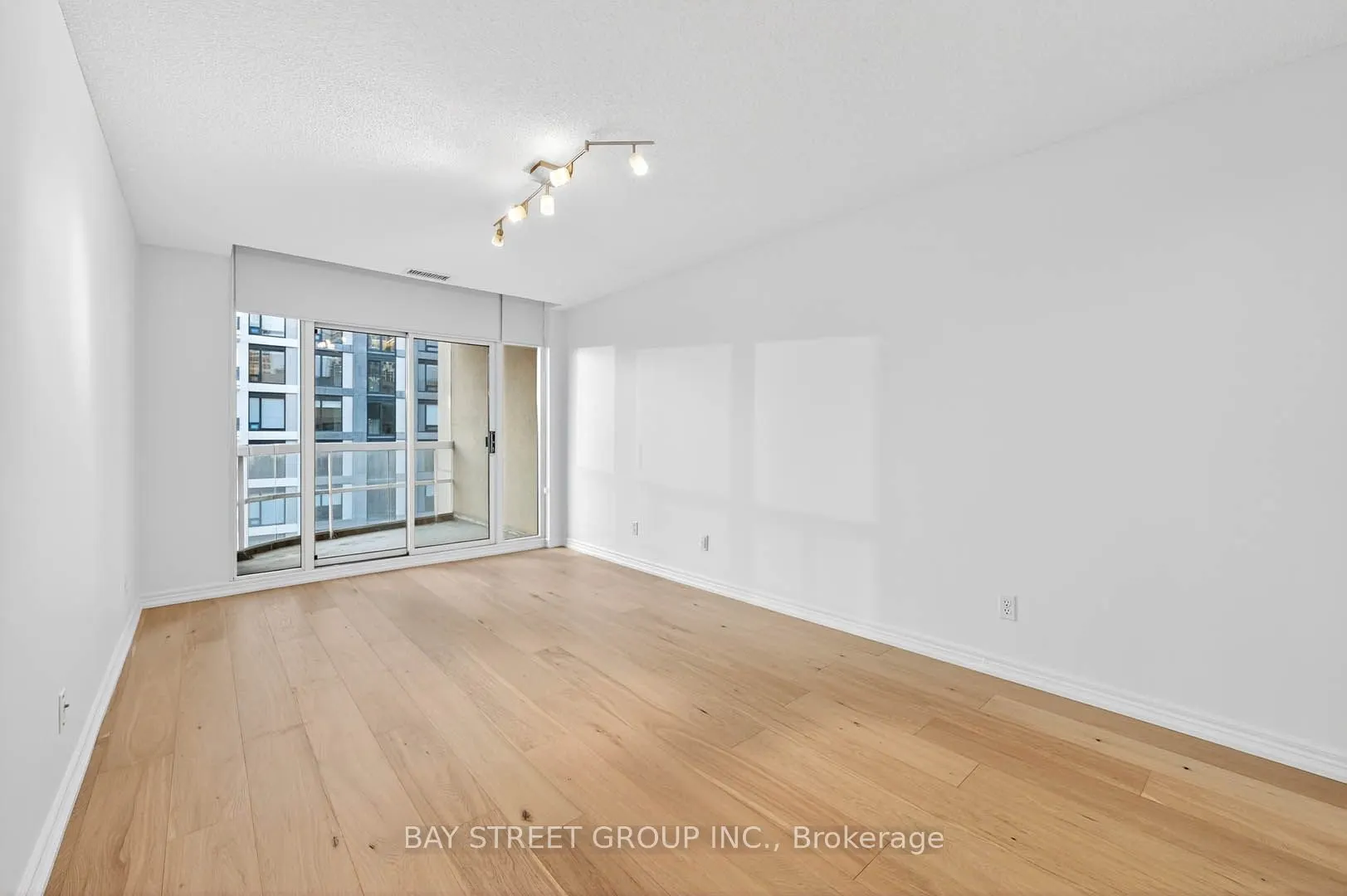 156 Enfield Place, #2907