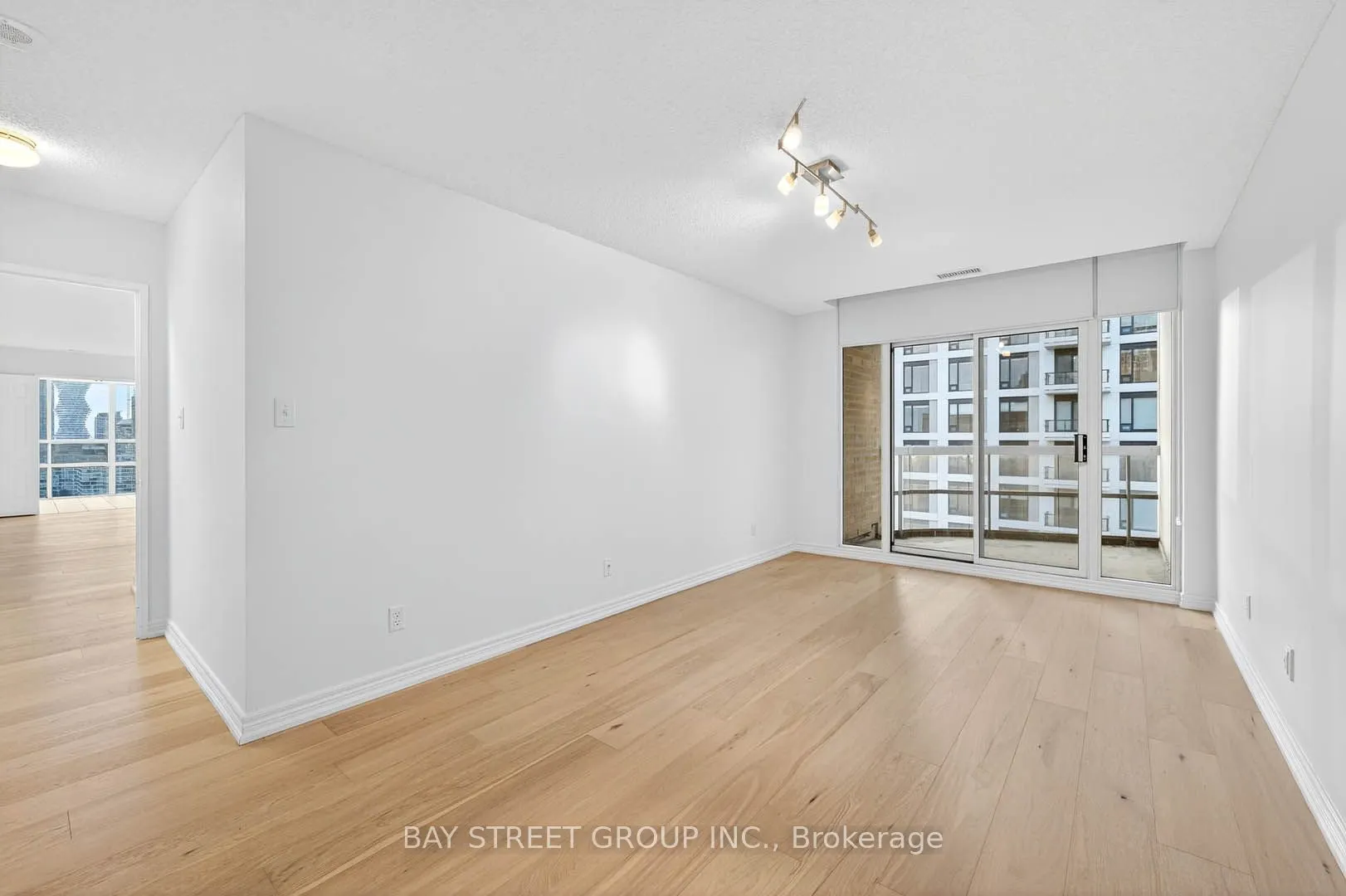156 Enfield Place, #2907