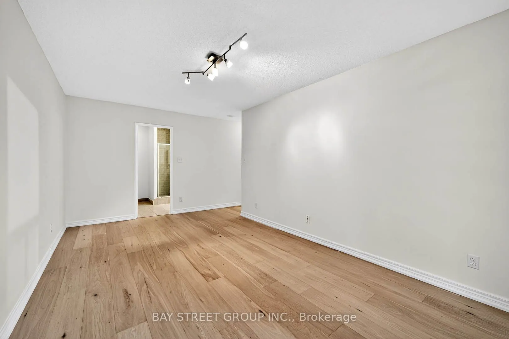 156 Enfield Place, #2907
