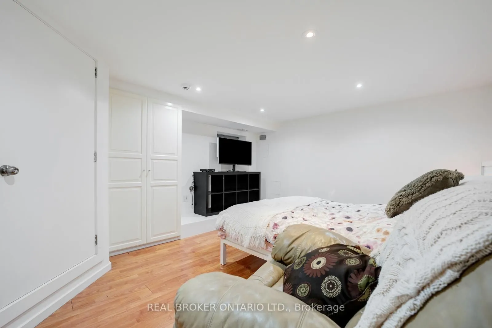 270 McRoberts Avenue, #BSMT