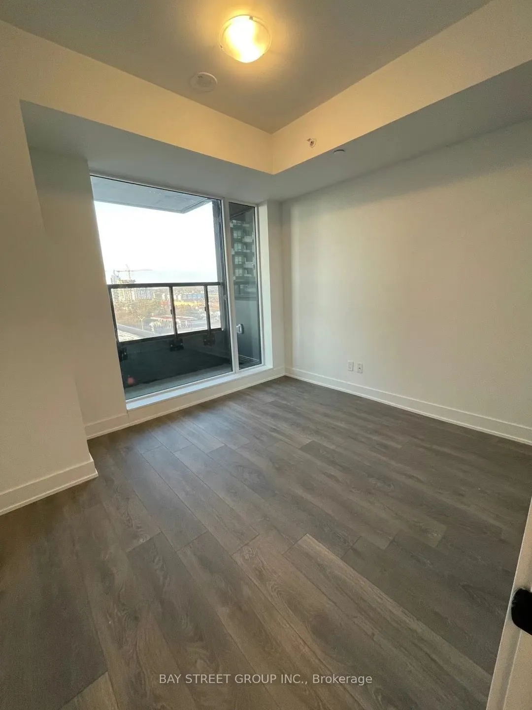 2485 Taunton Road W, #824