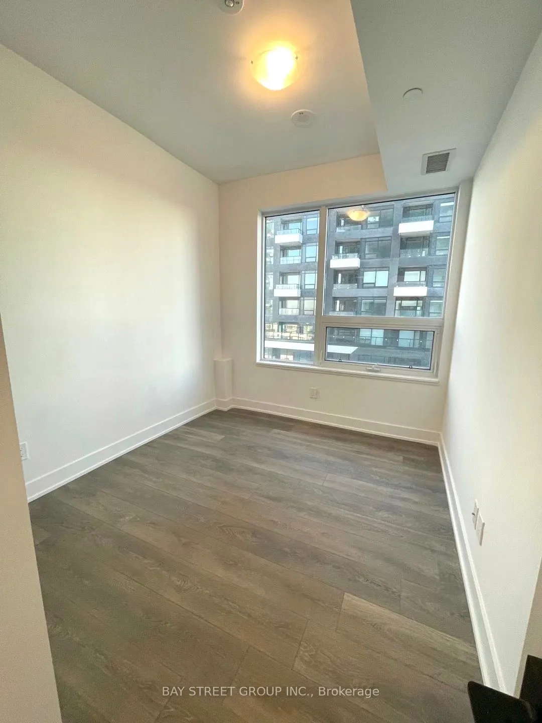 2485 Taunton Road W, #824
