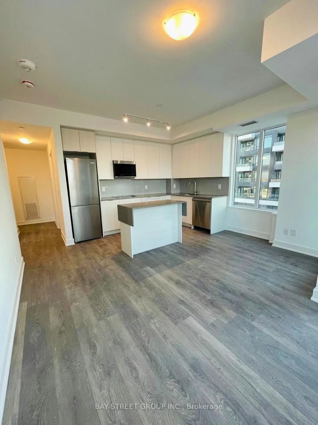 2485 Taunton Road W, #824