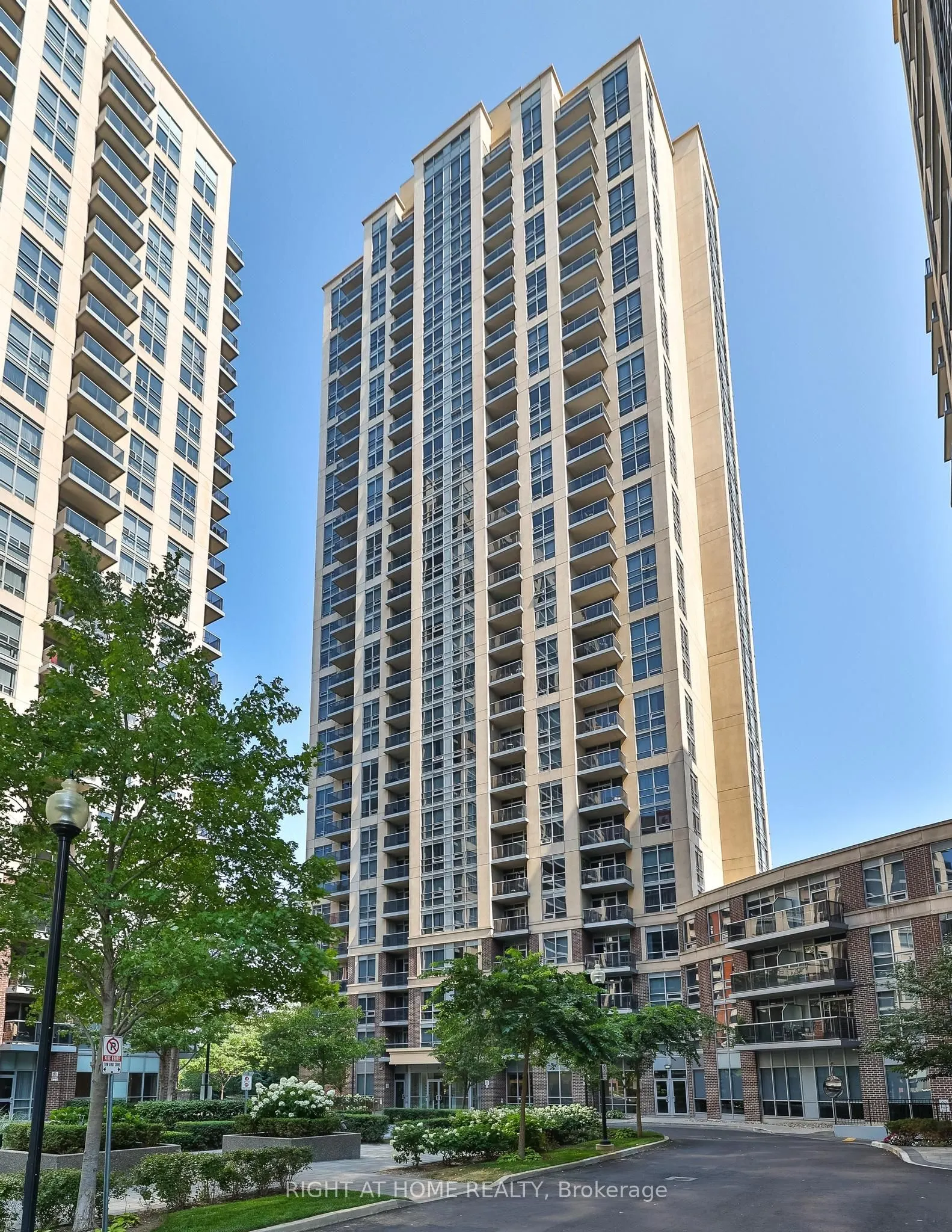 3 Michael Power Place, #2