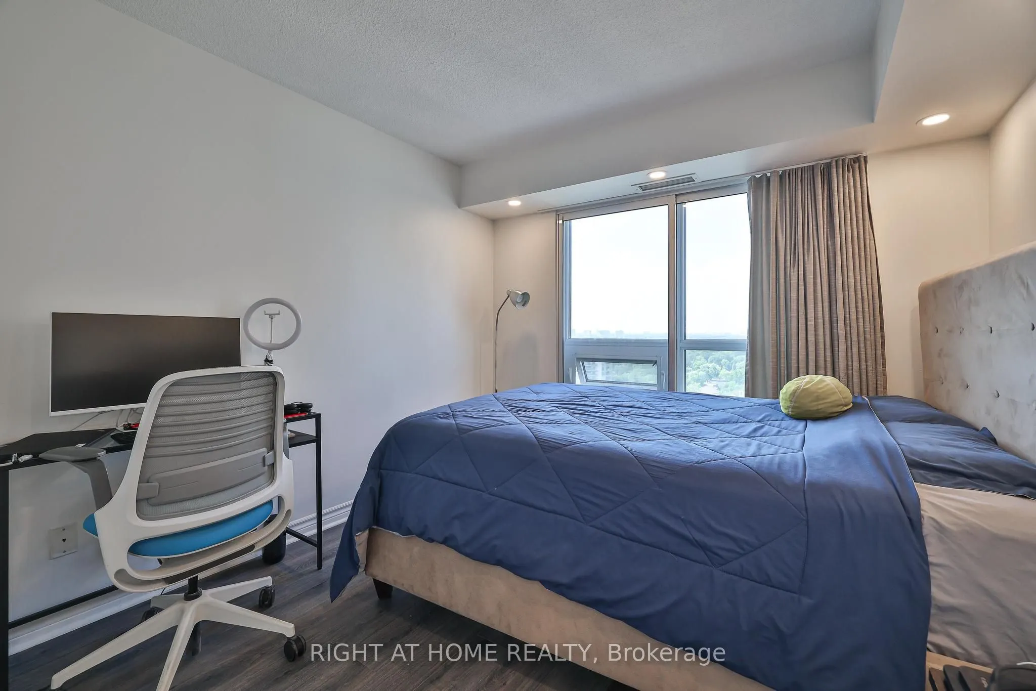 3 Michael Power Place, #2
