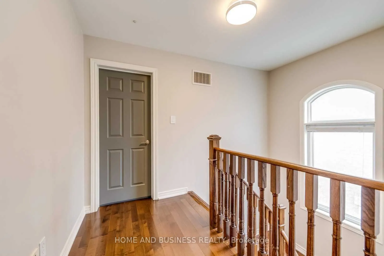 4774 Bloomburg Drive, #Upper