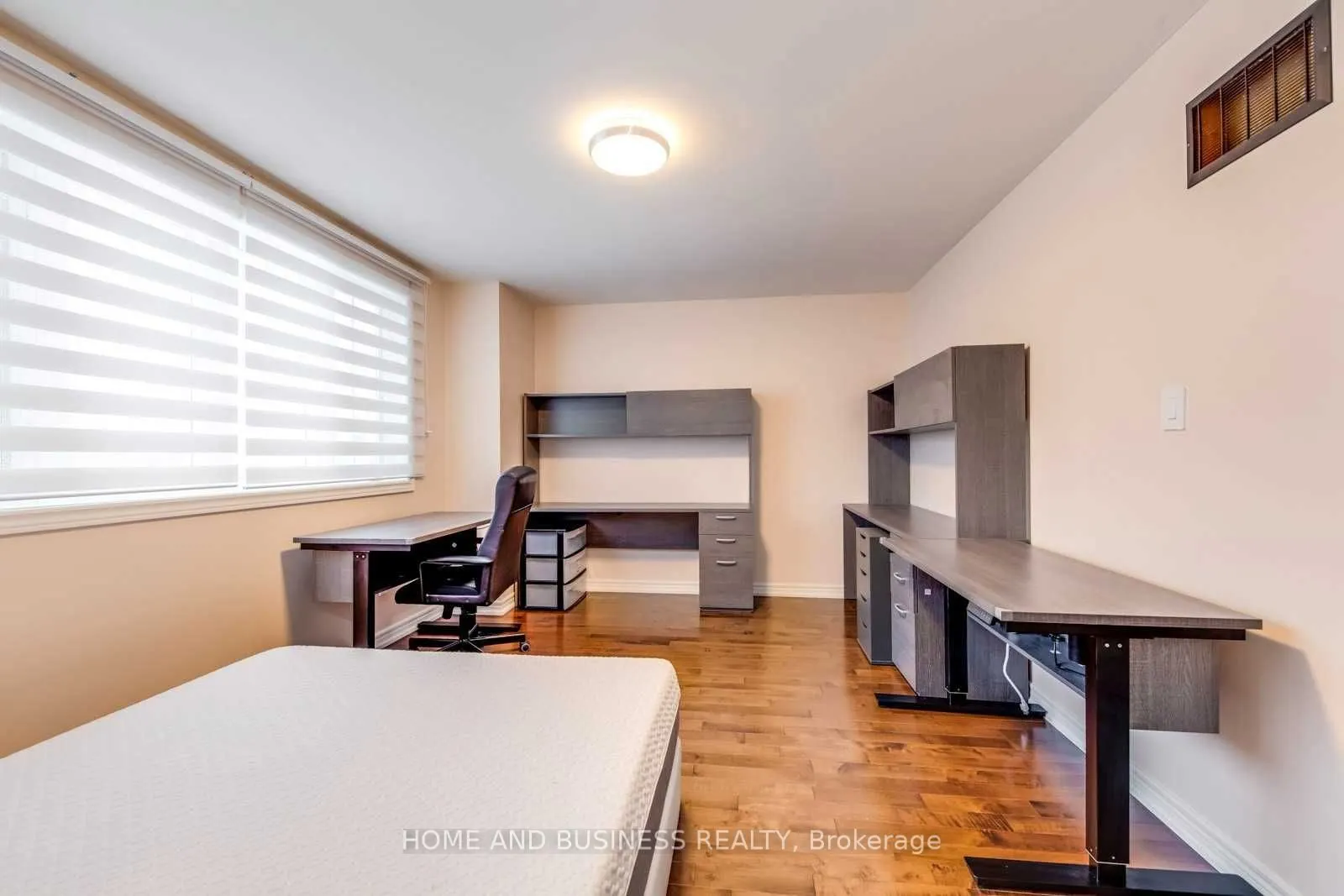 4774 Bloomburg Drive, #Upper