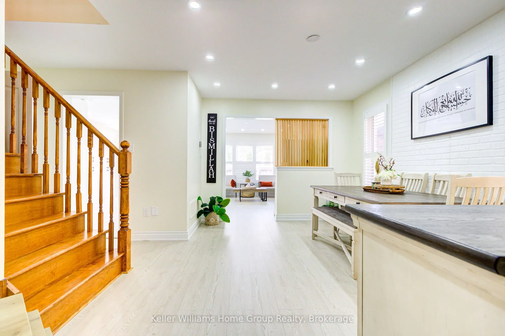 435 Pozbou Crescent