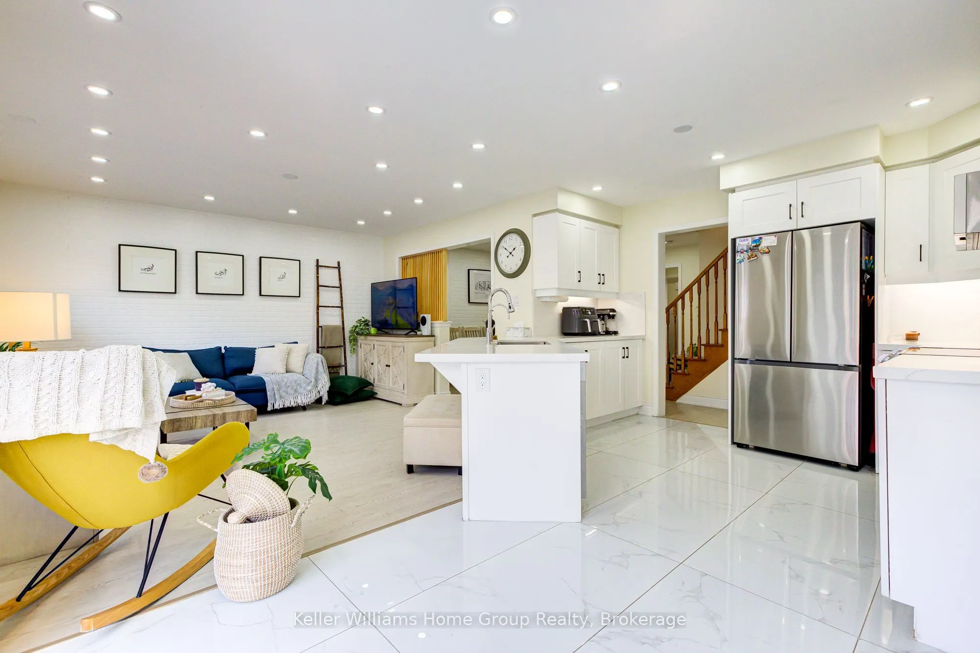 435 Pozbou Crescent
