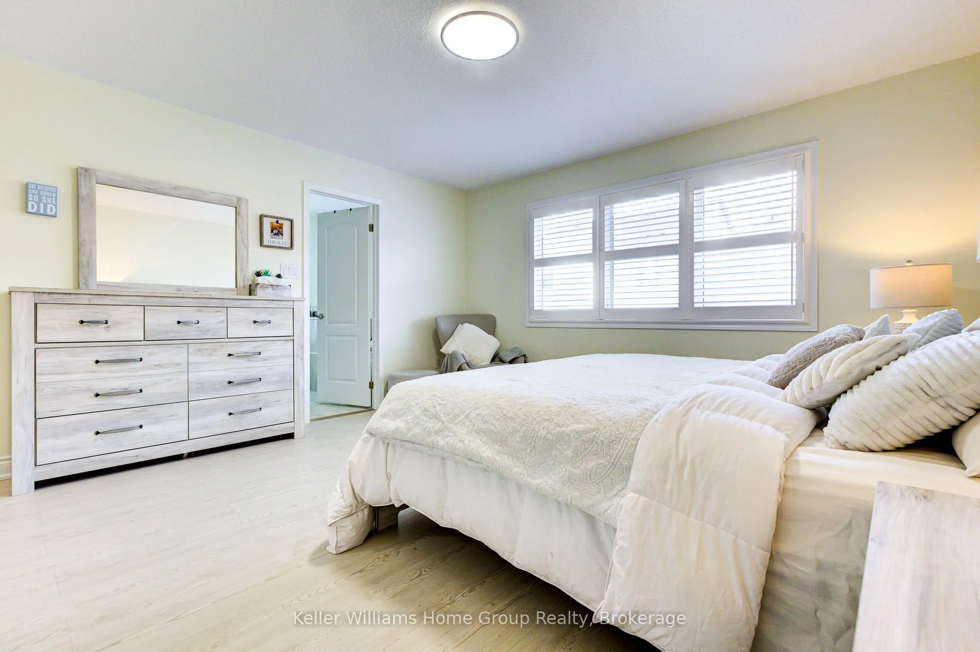 435 Pozbou Crescent
