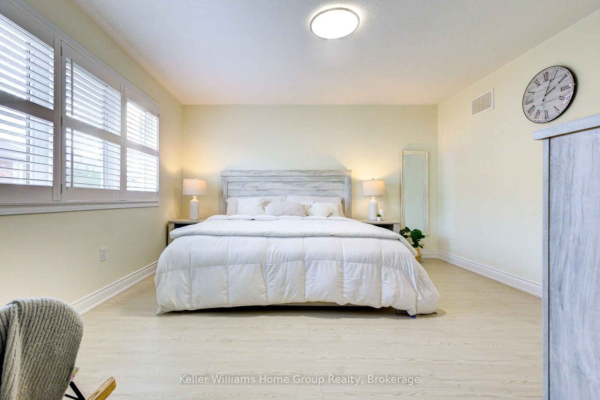 435 Pozbou Crescent