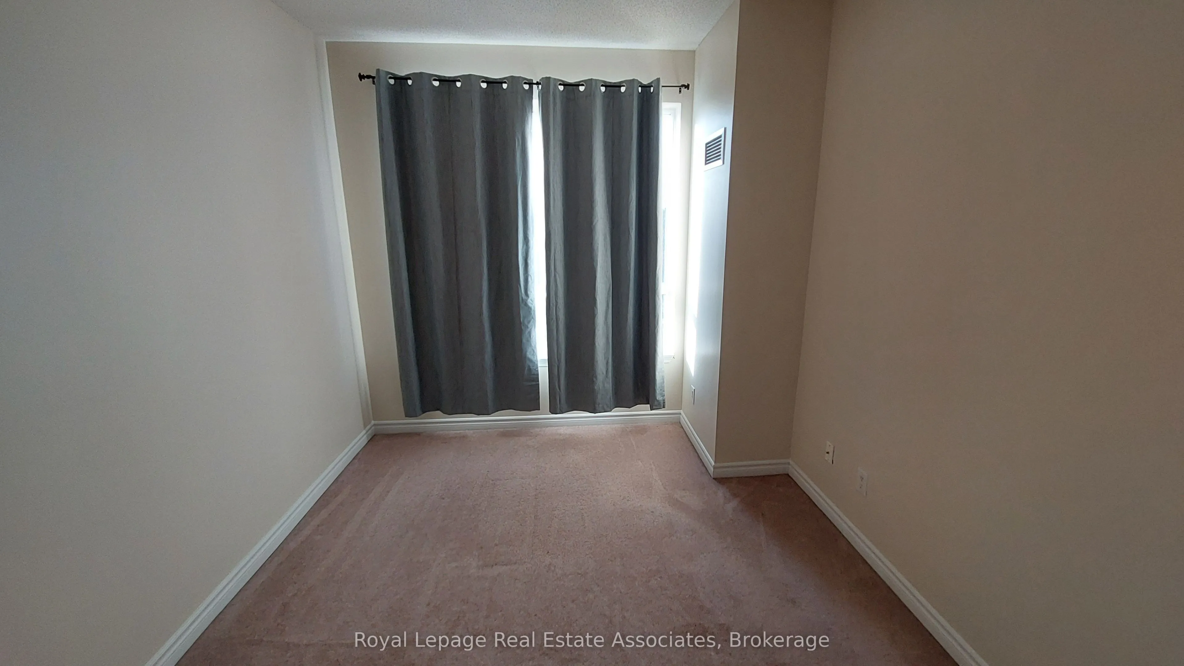 3865 LAKESHORE Boulevard W, #806
