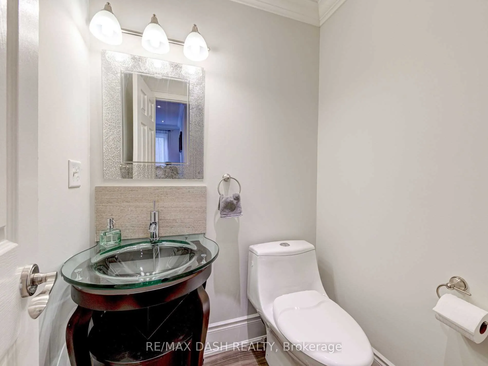 14 Ness Road, #UPPER