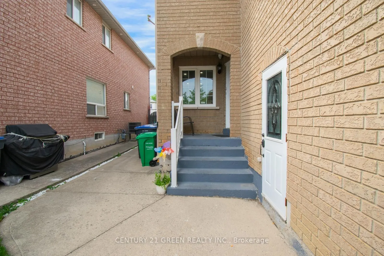 26 Oatfield Road