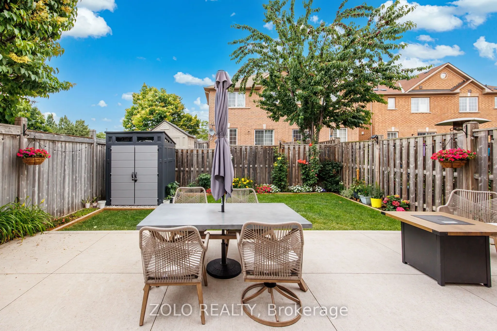 79 Crystalview Crescent S