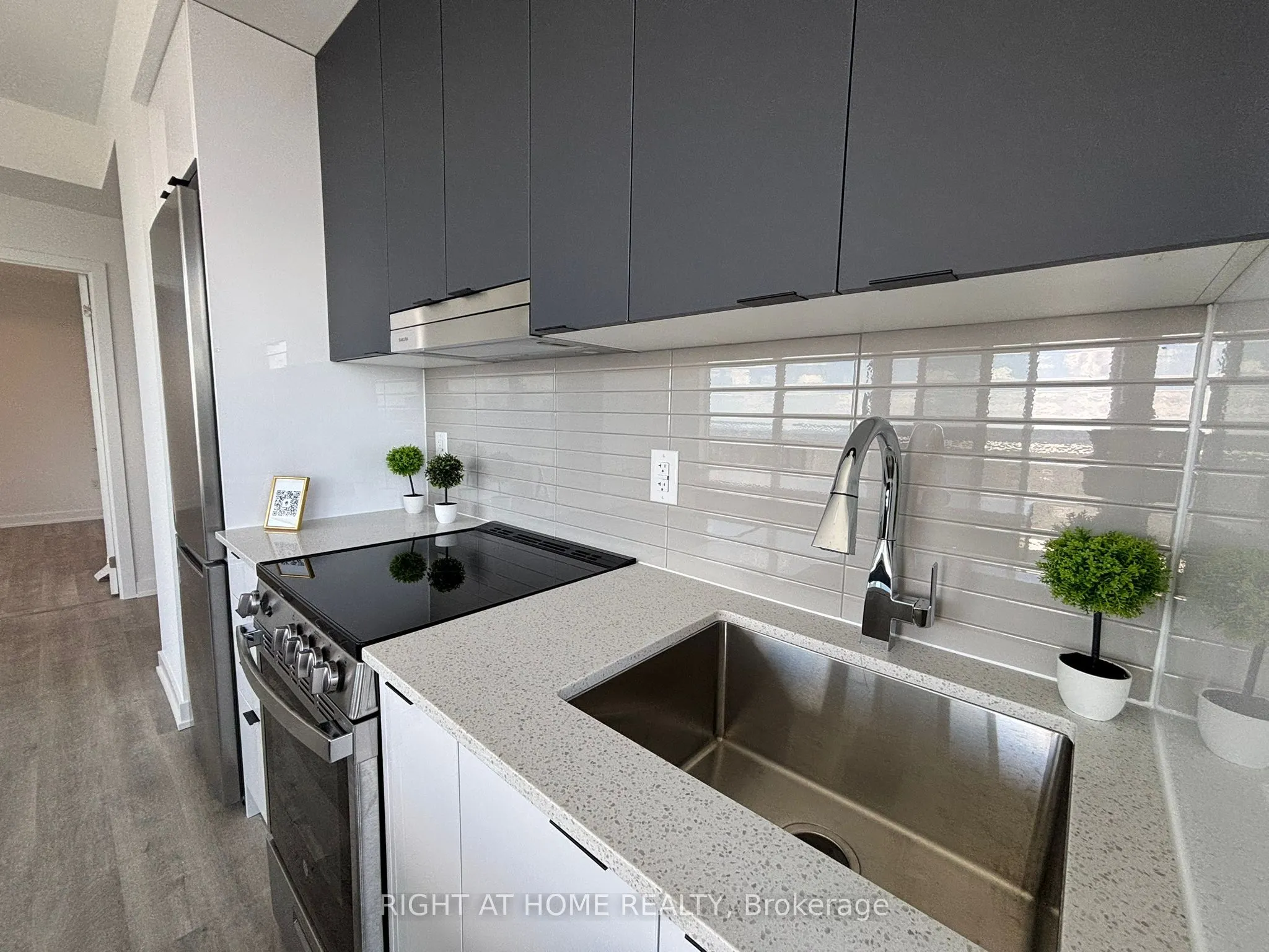 5105 Hurontario Street, #2905