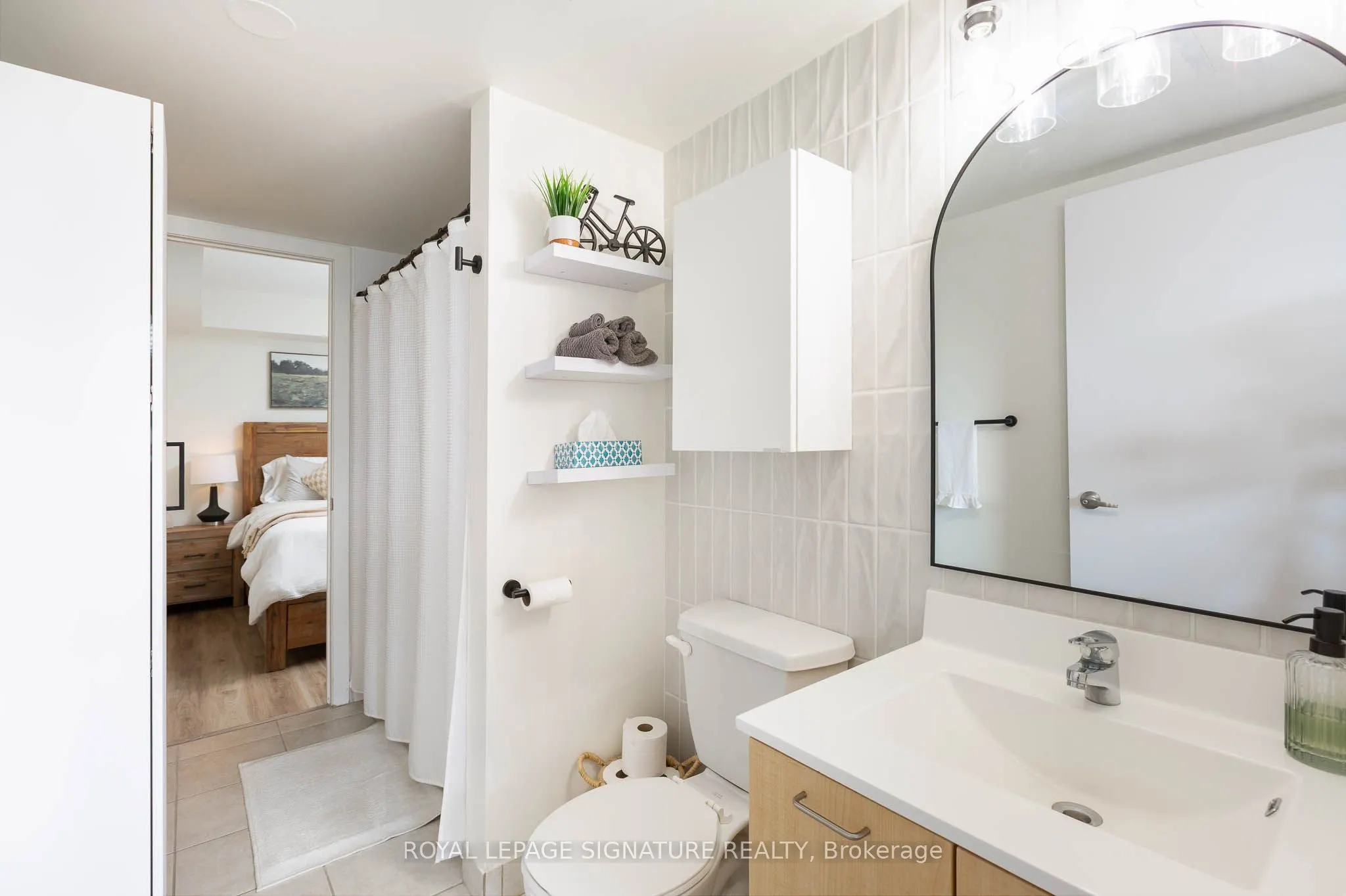 38 Joe Shuster Way, #1323