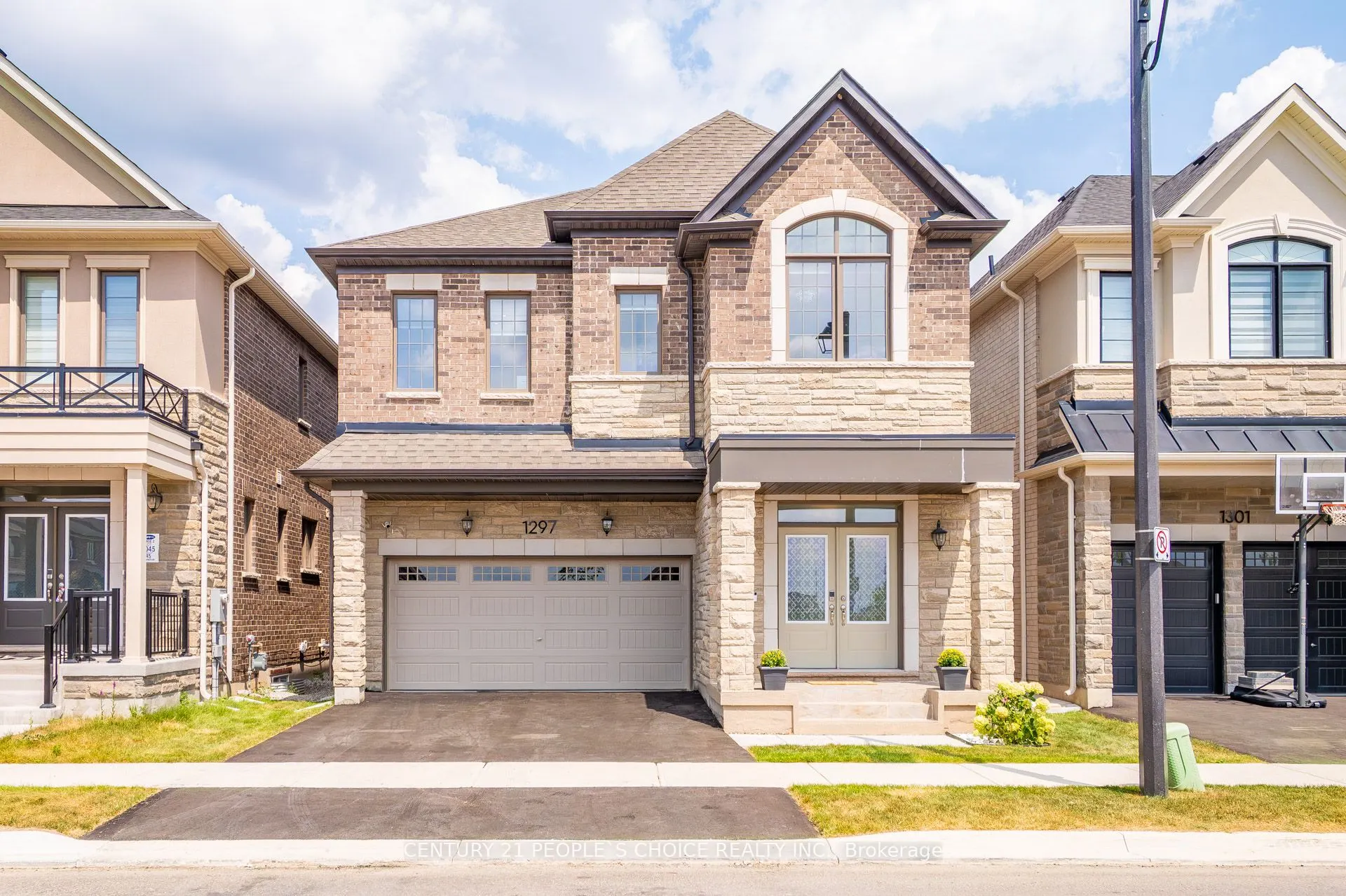 1297 Manitou Way