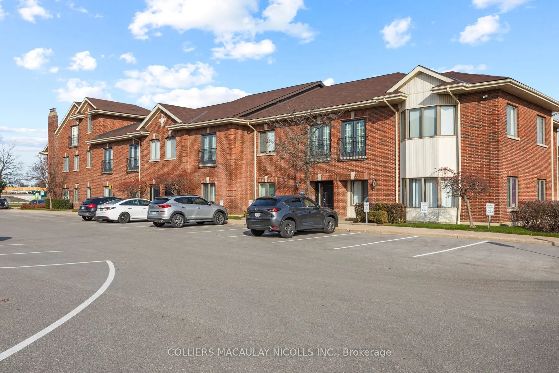 5405 Eglinton Avenue W, #206