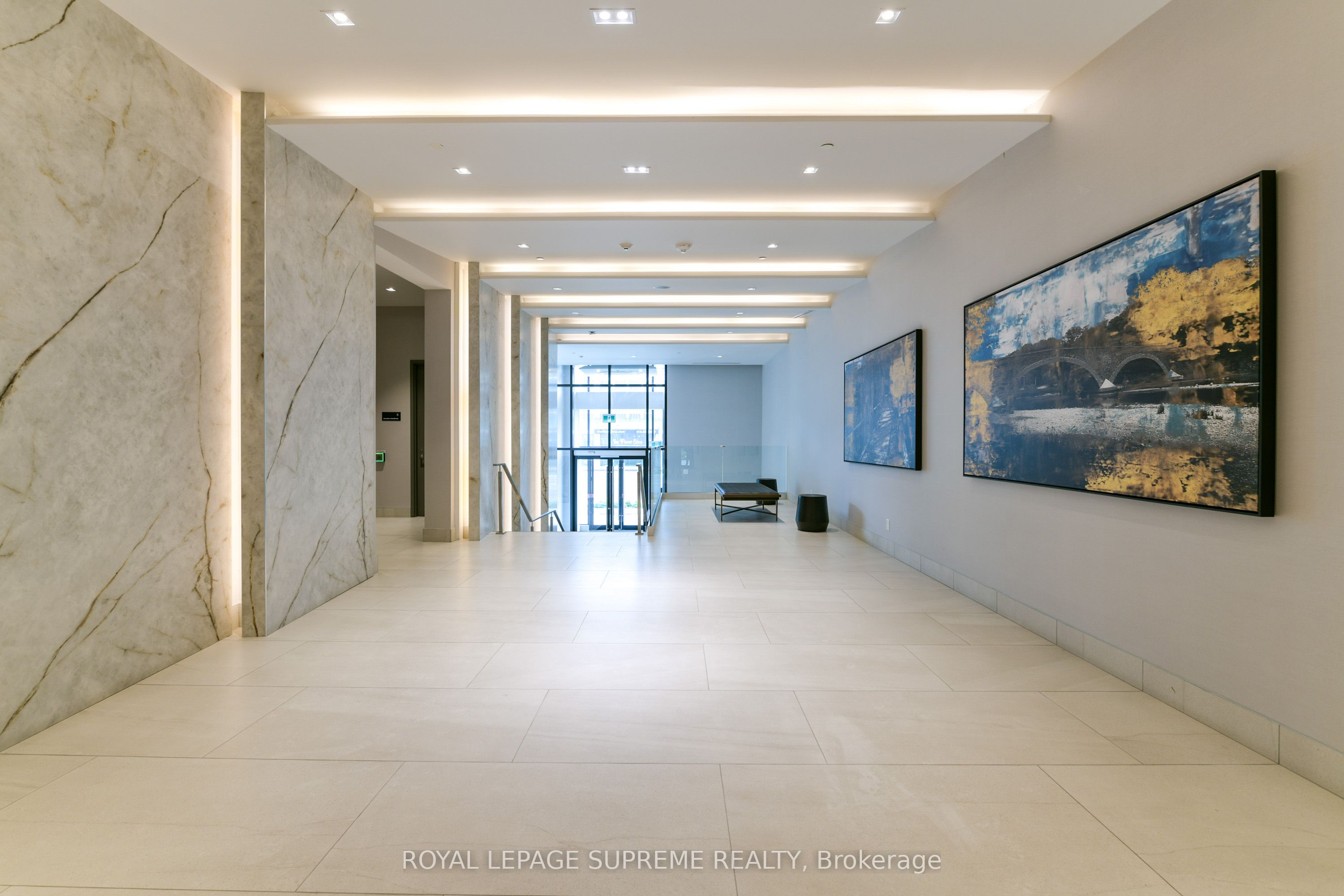 4208 Dundas Street W, #215