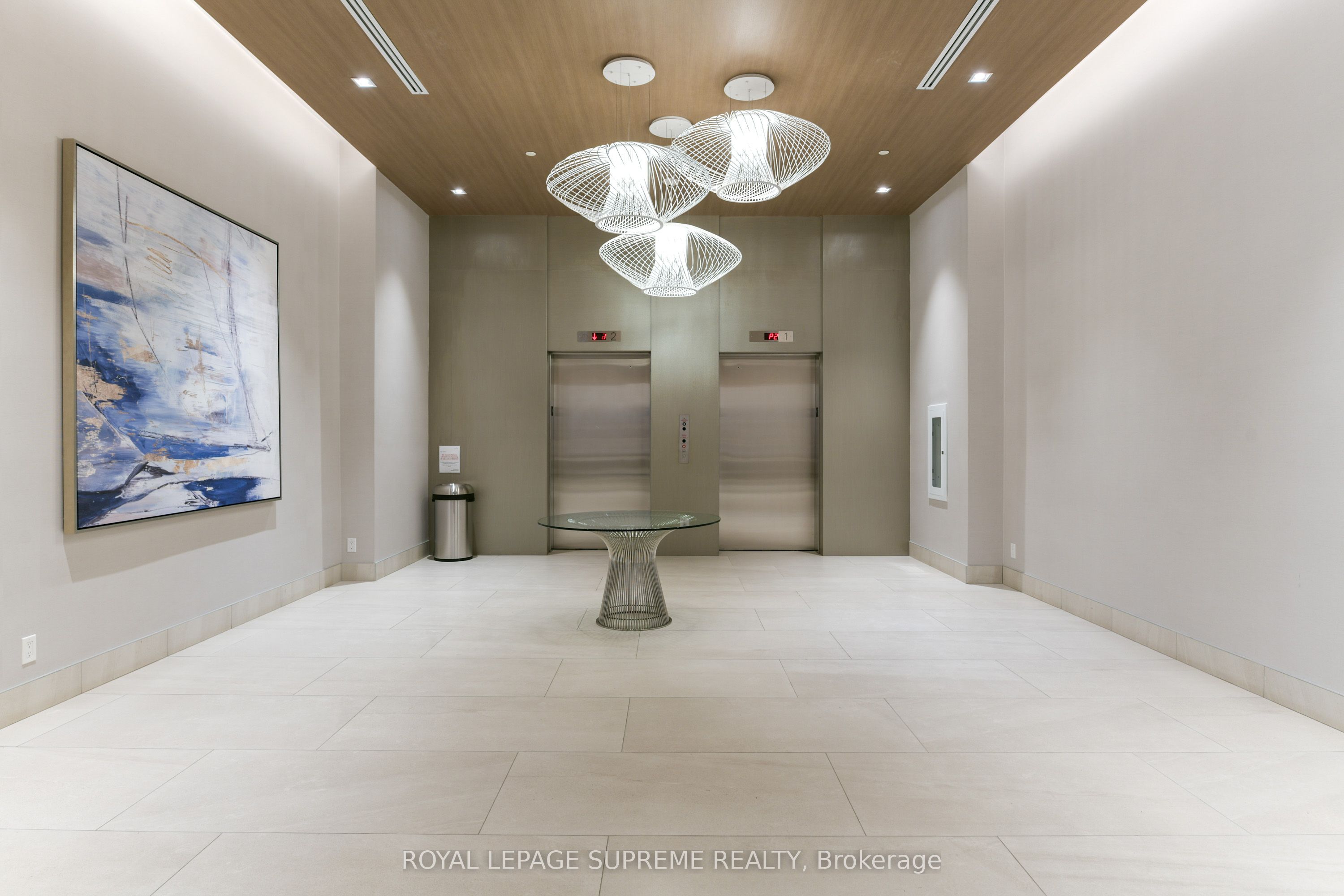 4208 Dundas Street W, #215