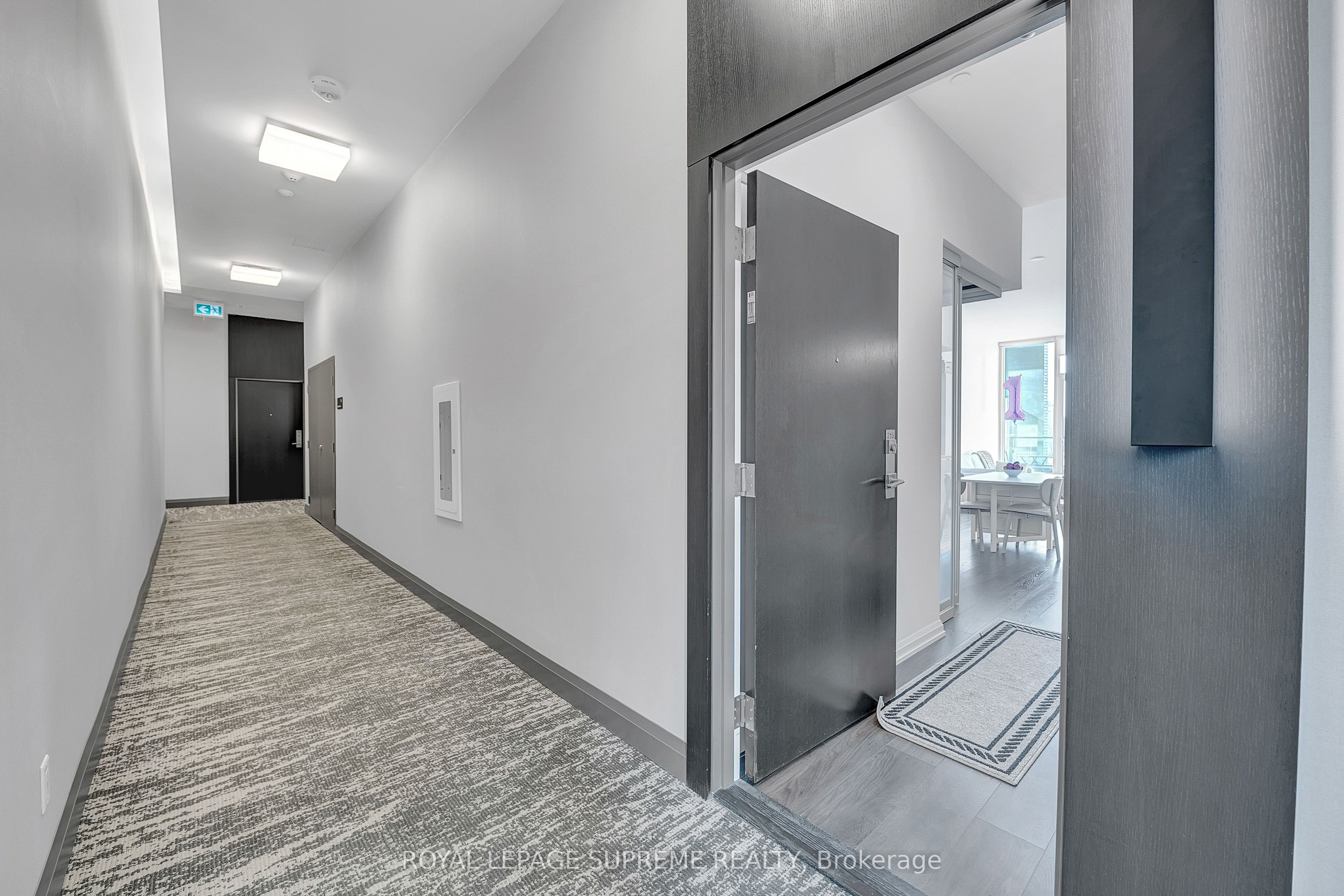 4208 Dundas Street W, #215