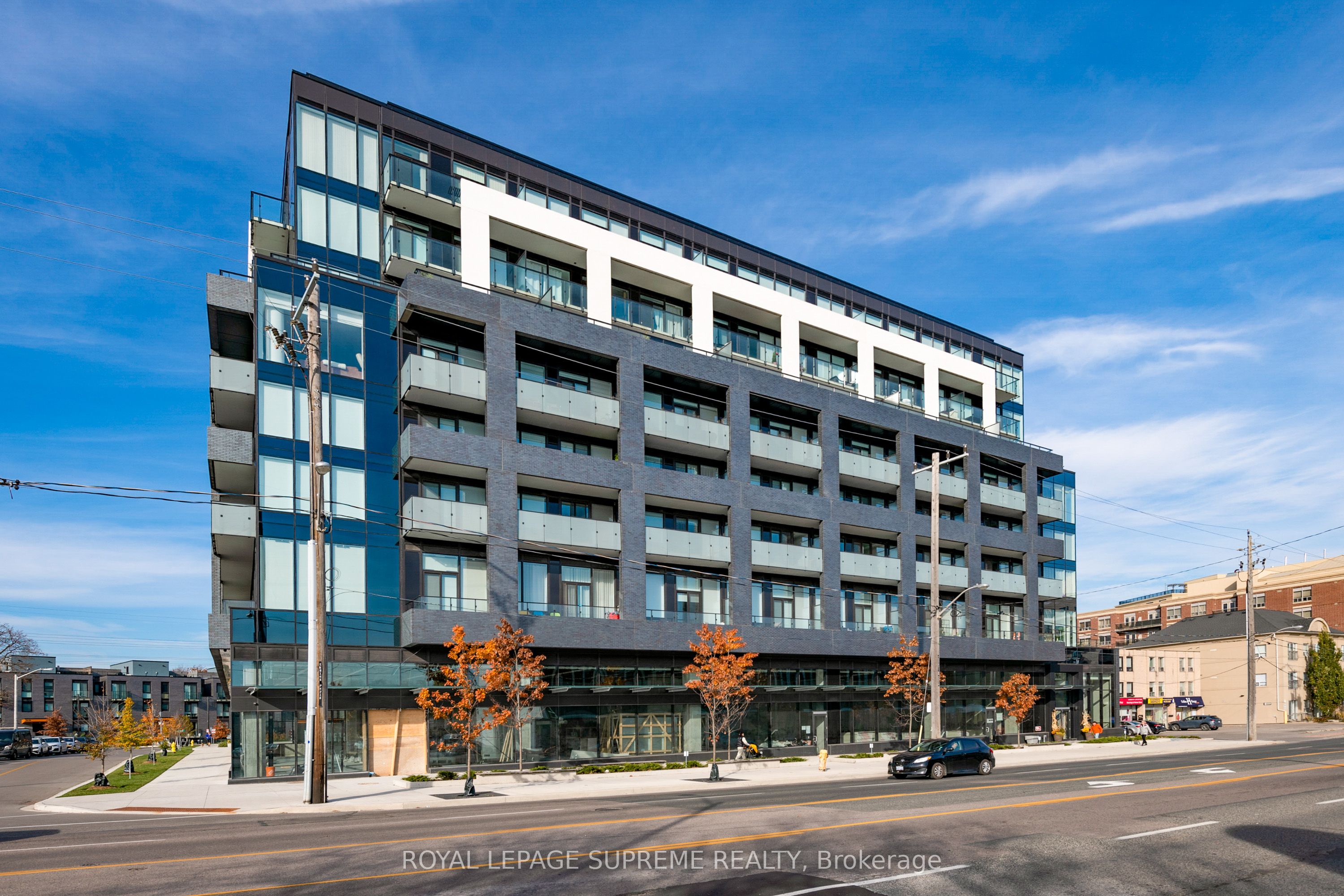 4208 Dundas Street W, #215