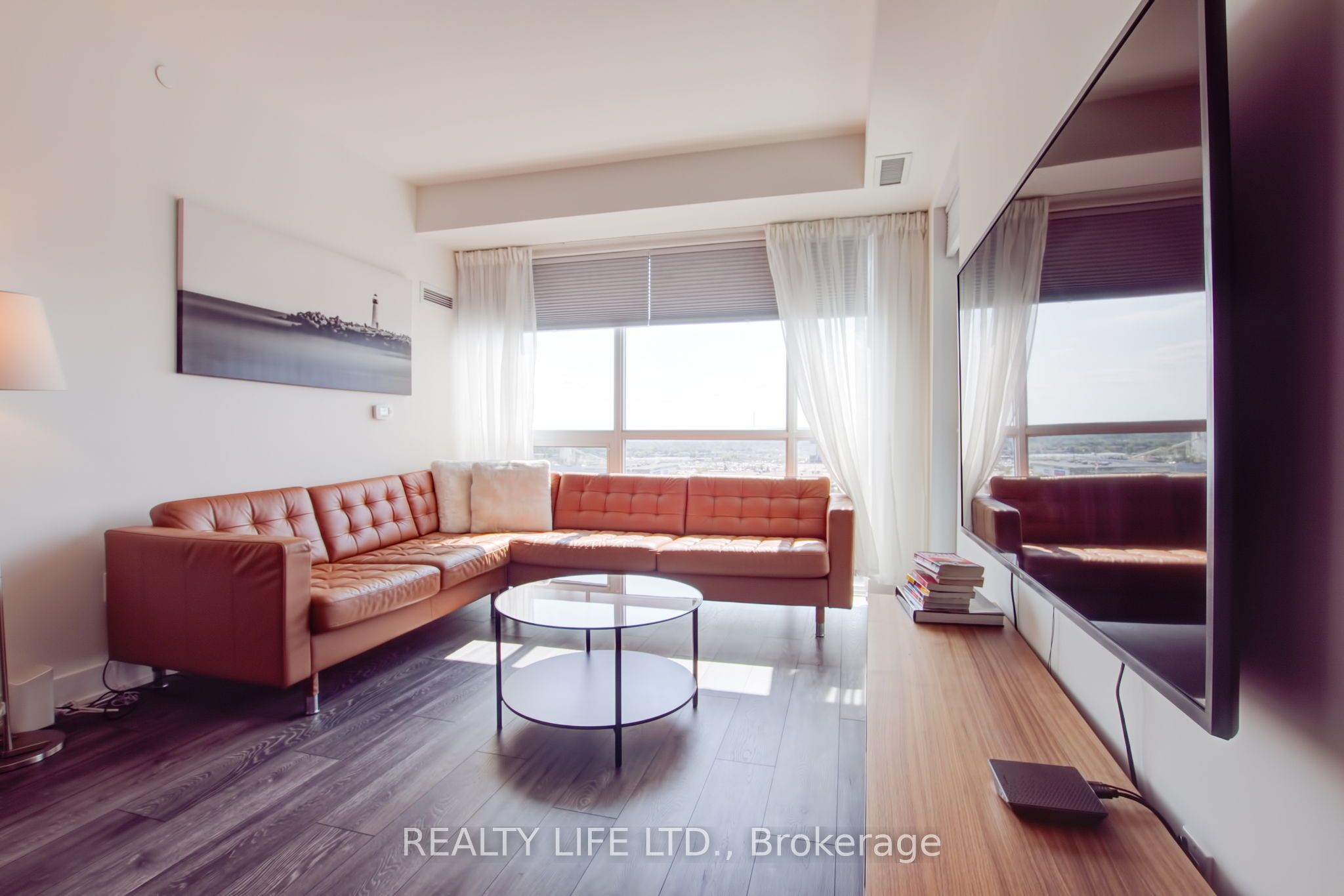 1050 Main Street E #1014