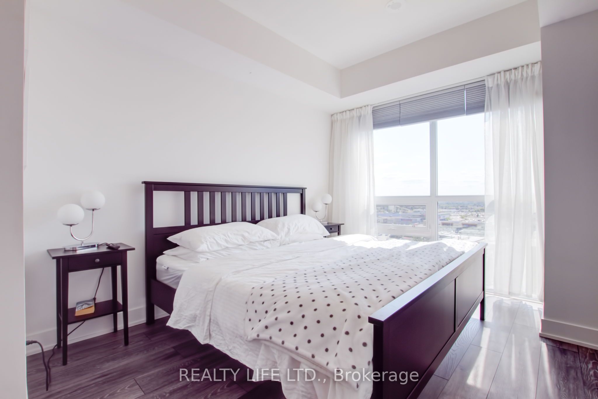 1050 Main Street E #1014