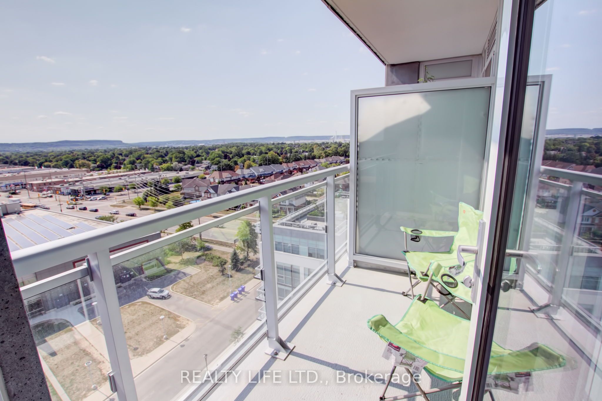 1050 Main Street E #1014