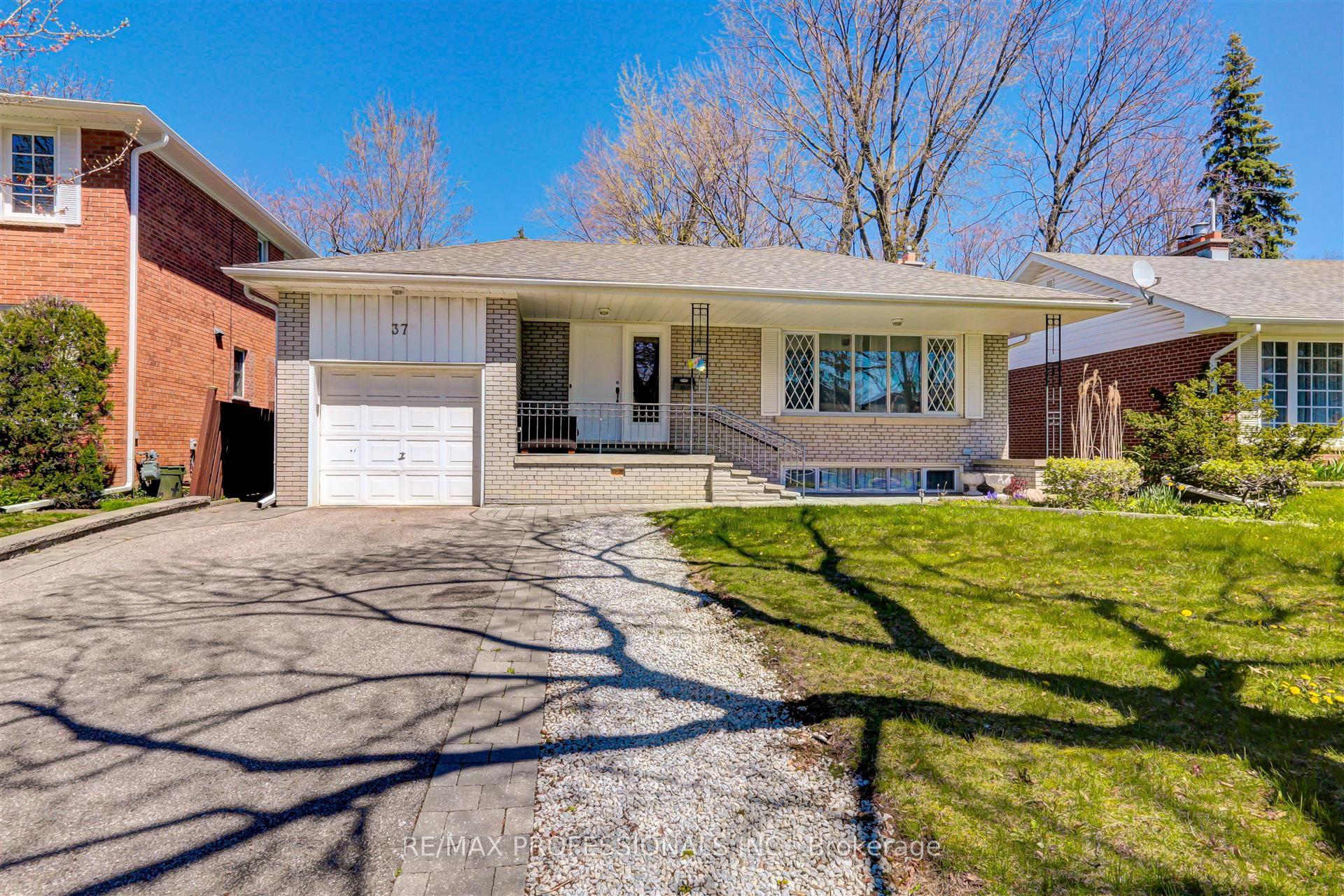 37 Markland Drive