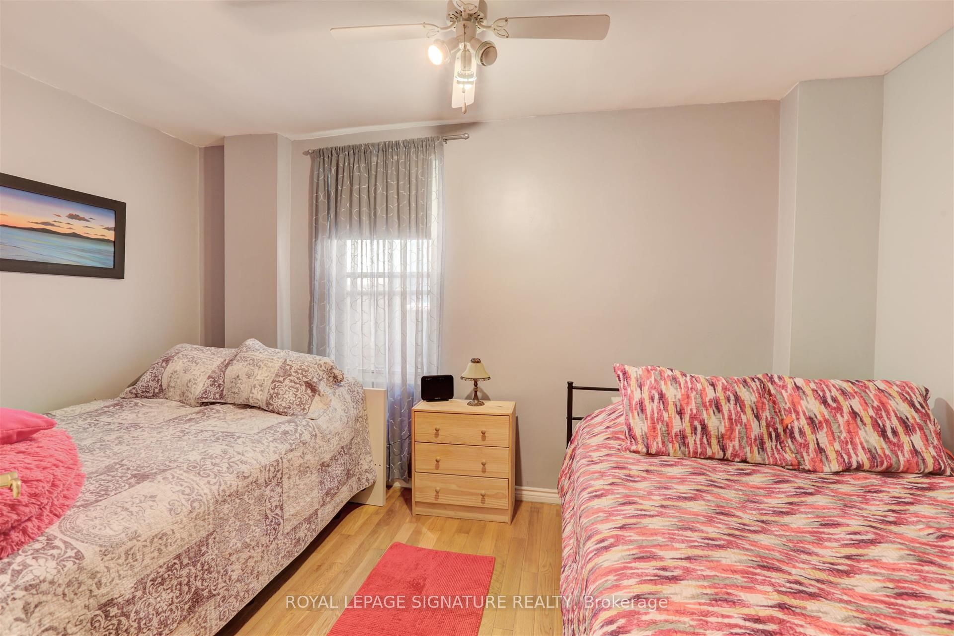 3142 Dundas Street W